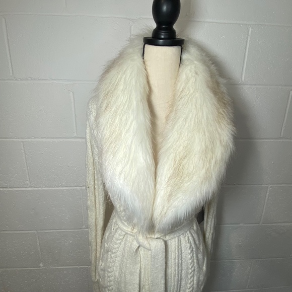 Jennifer Lopez Women's Faux Fur Collar Sweater Coat Jacket - Picture 2 of 13